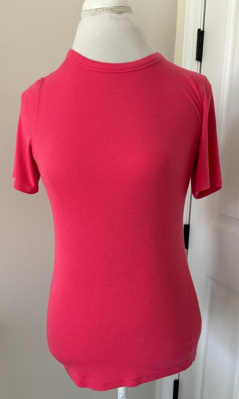 Lululemon Pink Ribbed Short Sleeve T-Shirt Small Size 4/6?